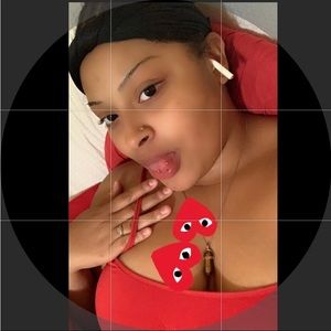 Meet your Posher, Crystal